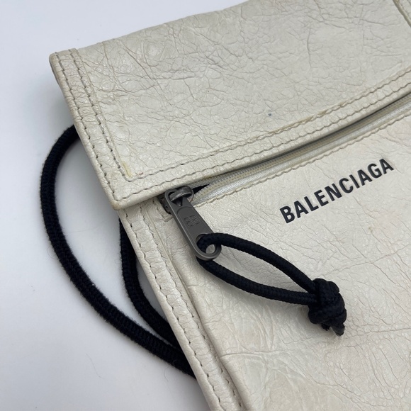 Balenciaga Agneau Arena small explorer crossbody bag pouch white leather - Picture 10 of 15